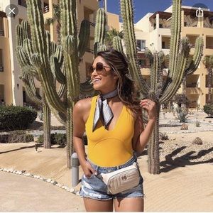 Henri Bendel Beige Belt Bag NIB